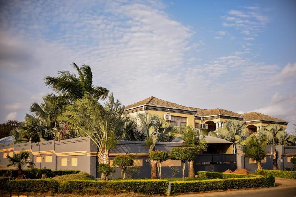Tshedza Guest Lodge Louis Trichardt Exterior photo